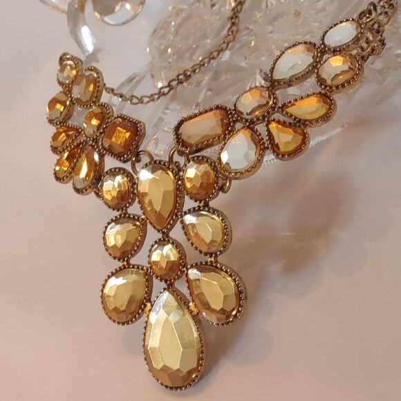 Stunning EL Gold Tone Champagne Glass Statement Bib Cocktail Necklace 19”-22" - Picture 3 of 6